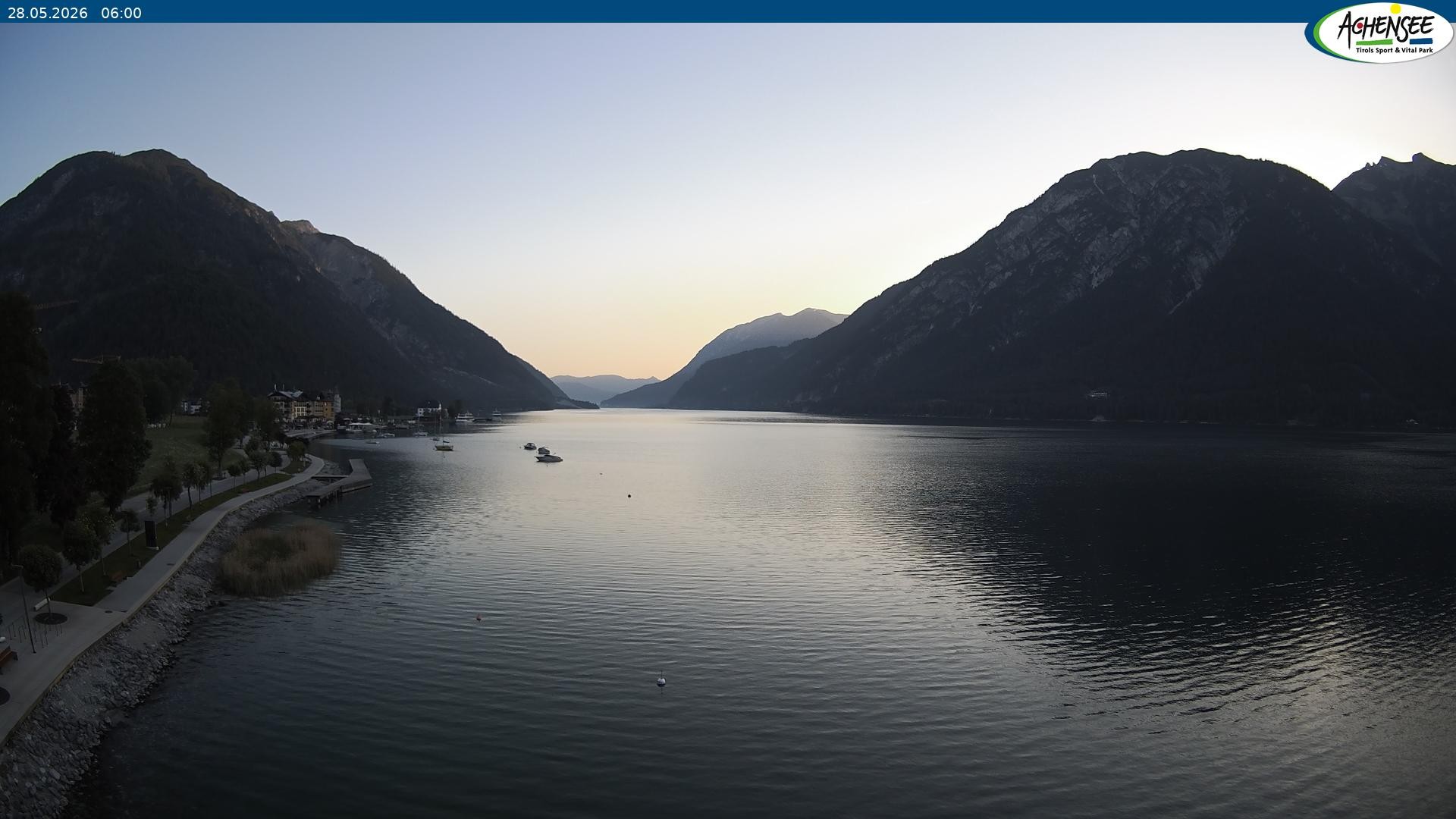 Archived image Webcam Pertisau at Achensee, footbridge