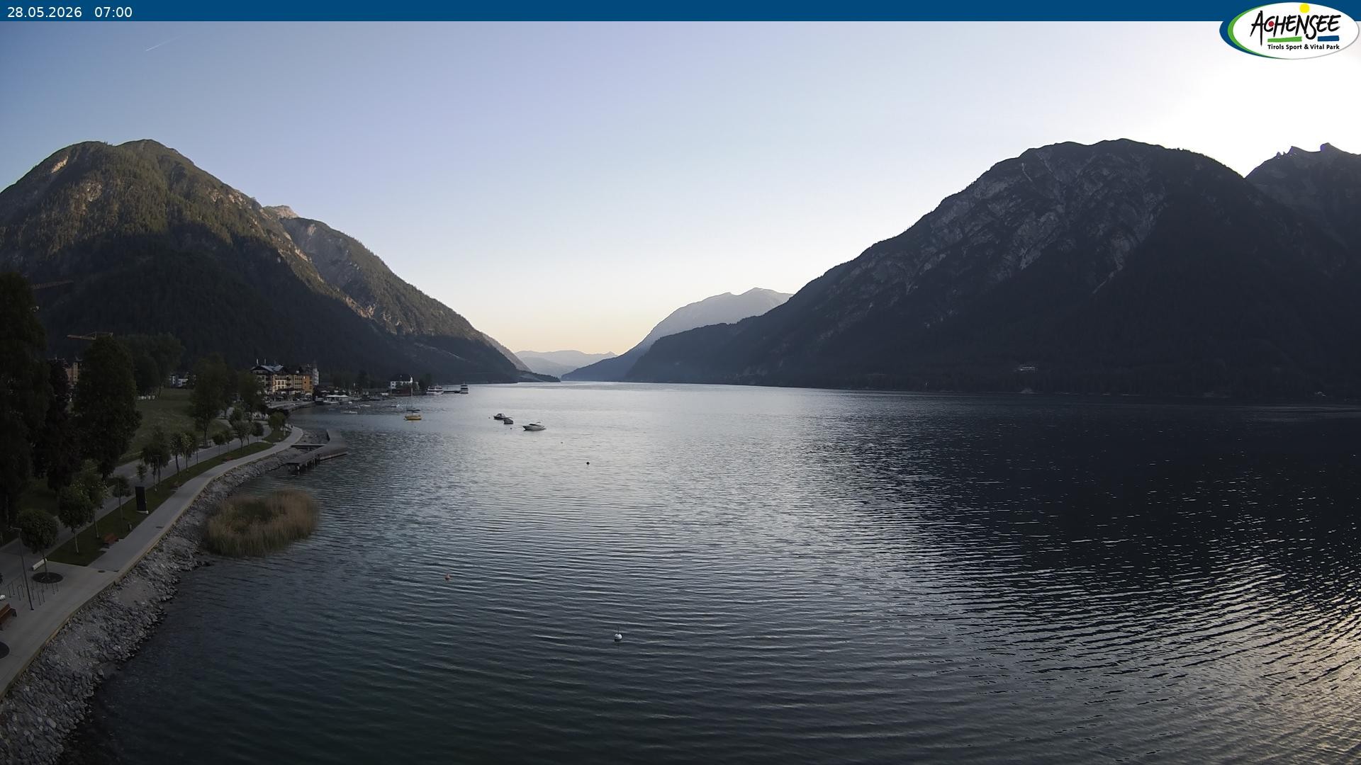 Archived image Webcam Pertisau at Achensee, footbridge