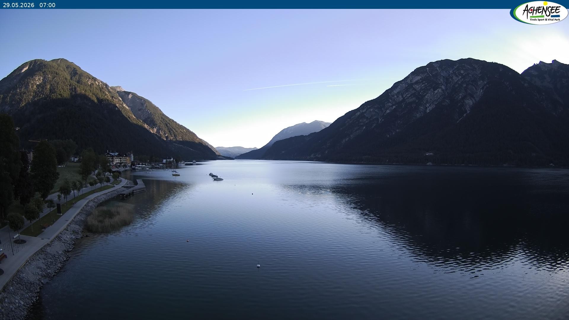 Archived image Webcam Pertisau at Achensee, footbridge