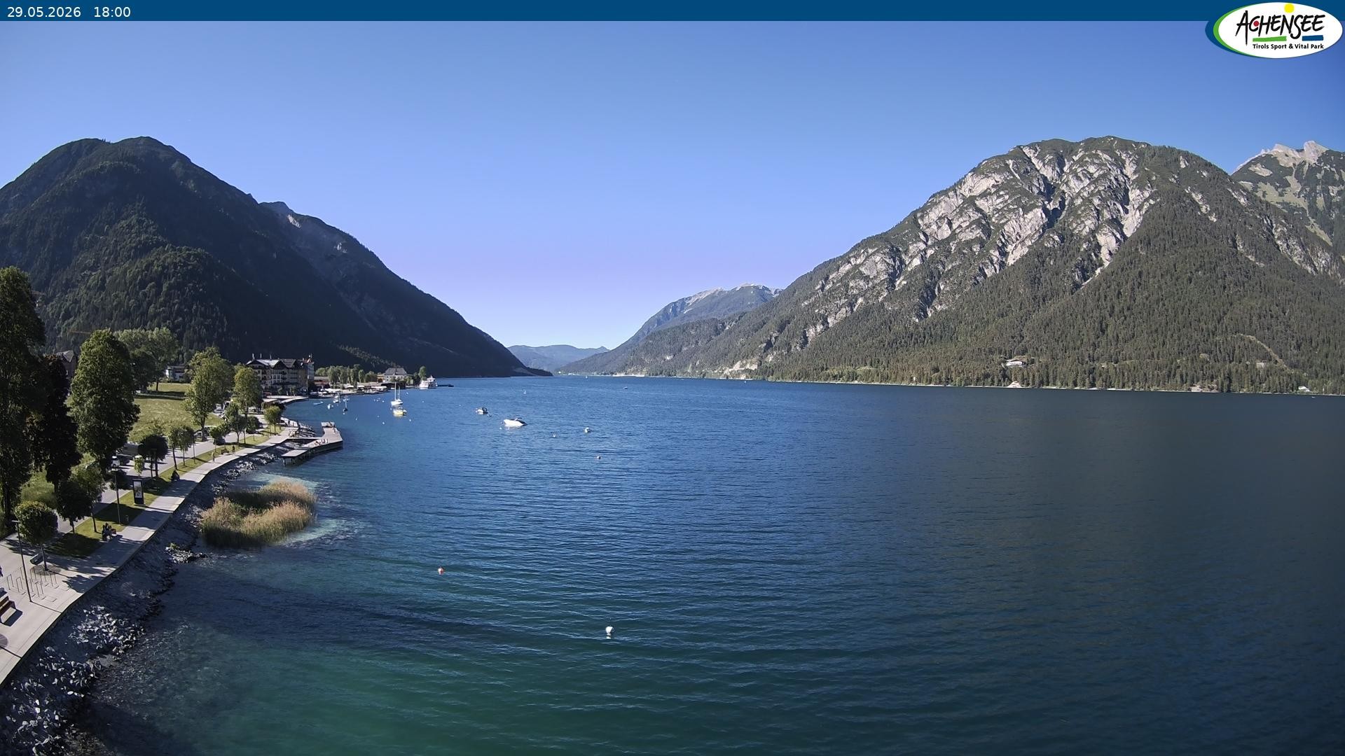 Archived image Webcam Pertisau at Achensee, footbridge