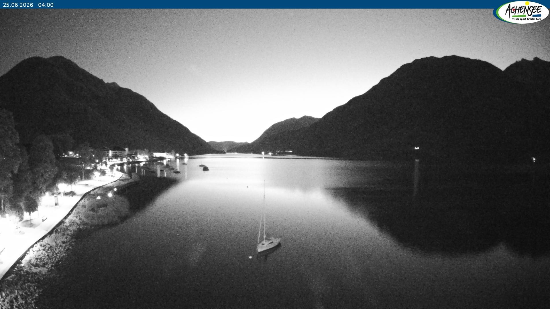 Archived image Webcam Pertisau at Achensee, footbridge