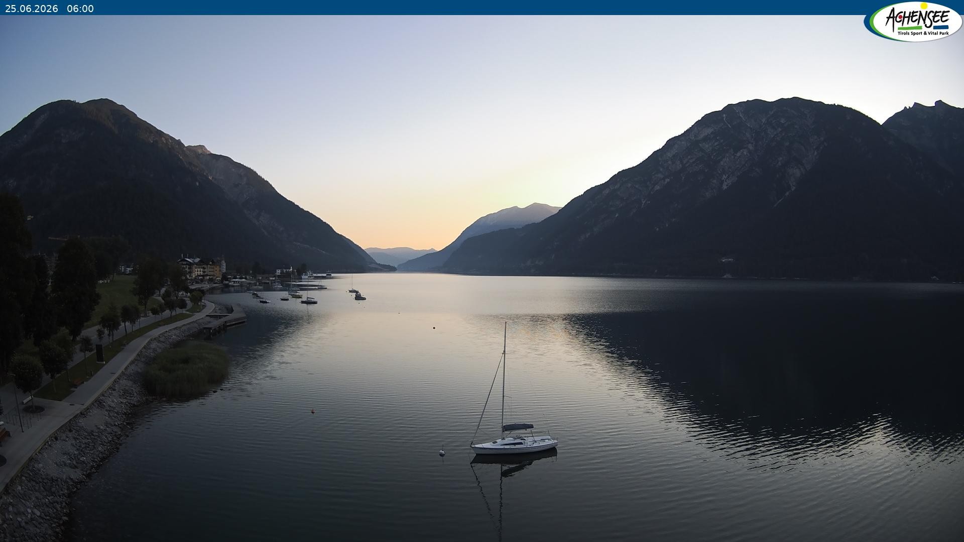 Archived image Webcam Pertisau at Achensee, footbridge