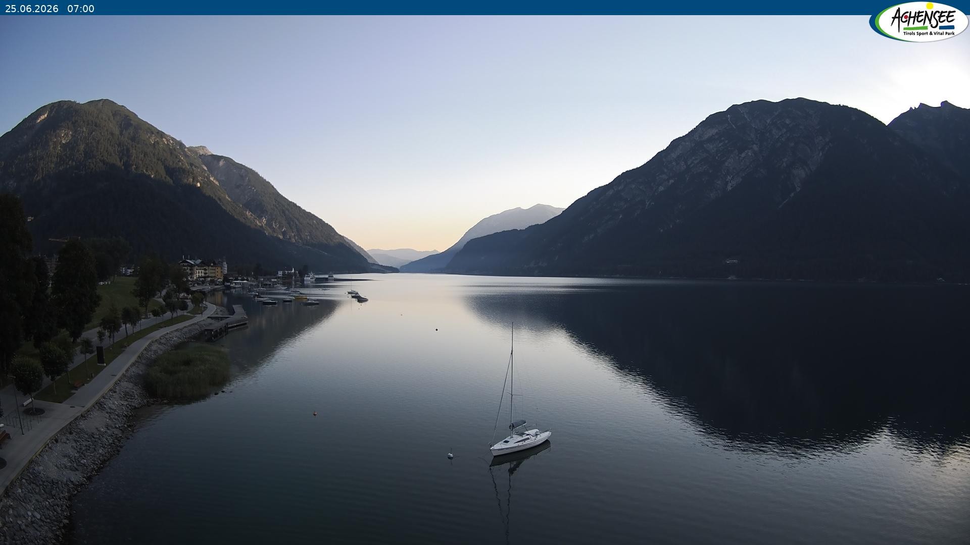 Archived image Webcam Pertisau at Achensee, footbridge
