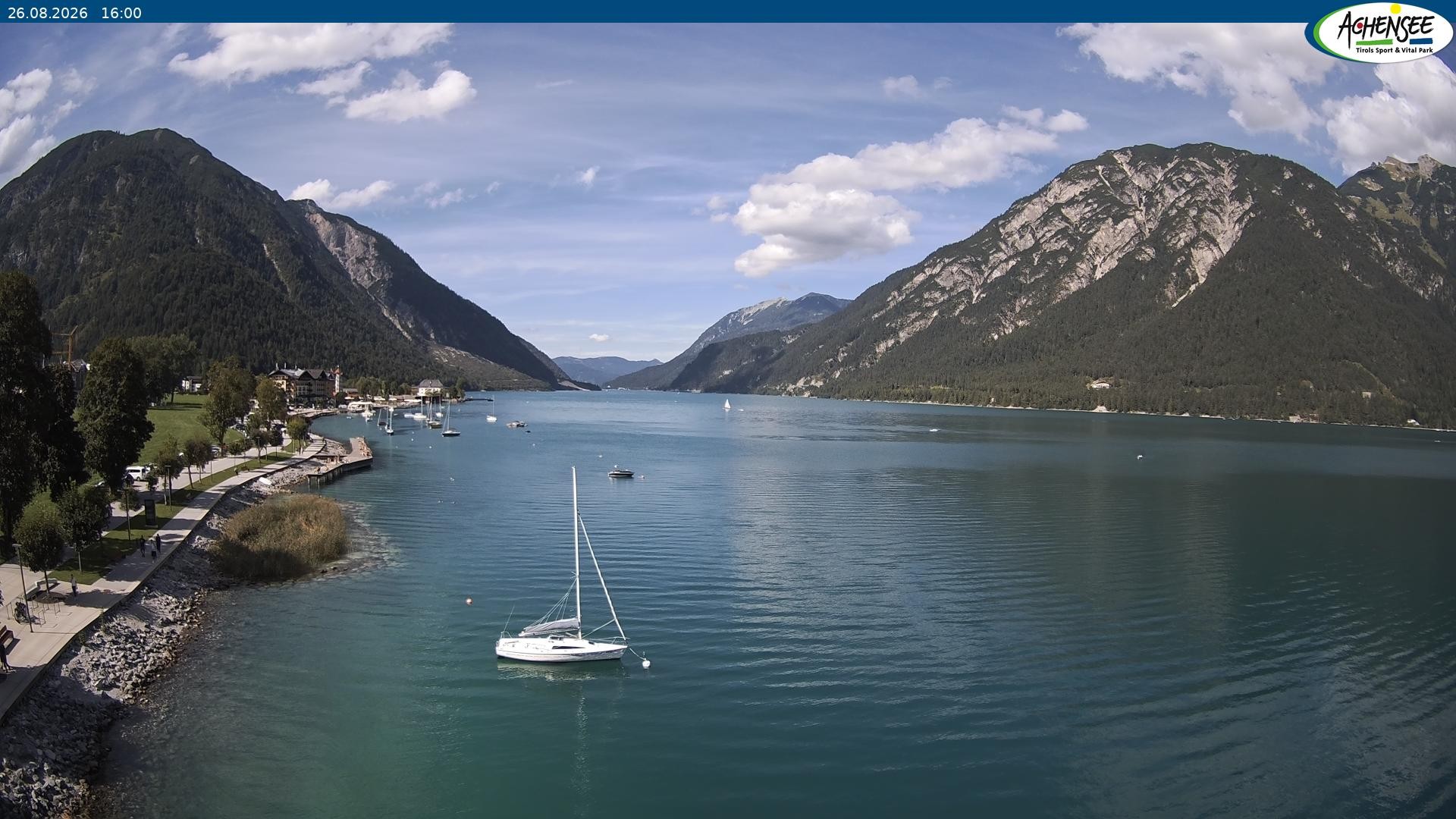 Archived image Webcam Pertisau at Achensee, footbridge