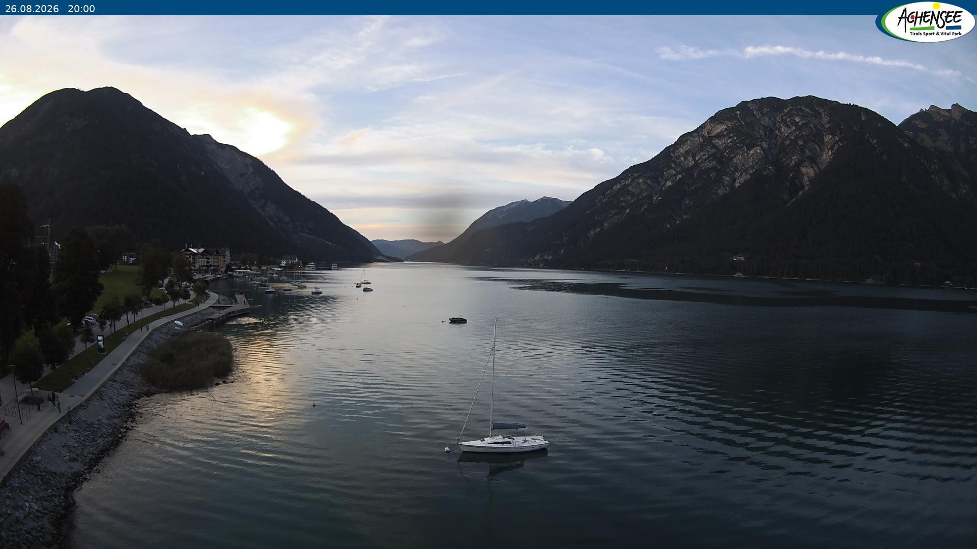 Archived image Webcam Pertisau at Achensee, footbridge