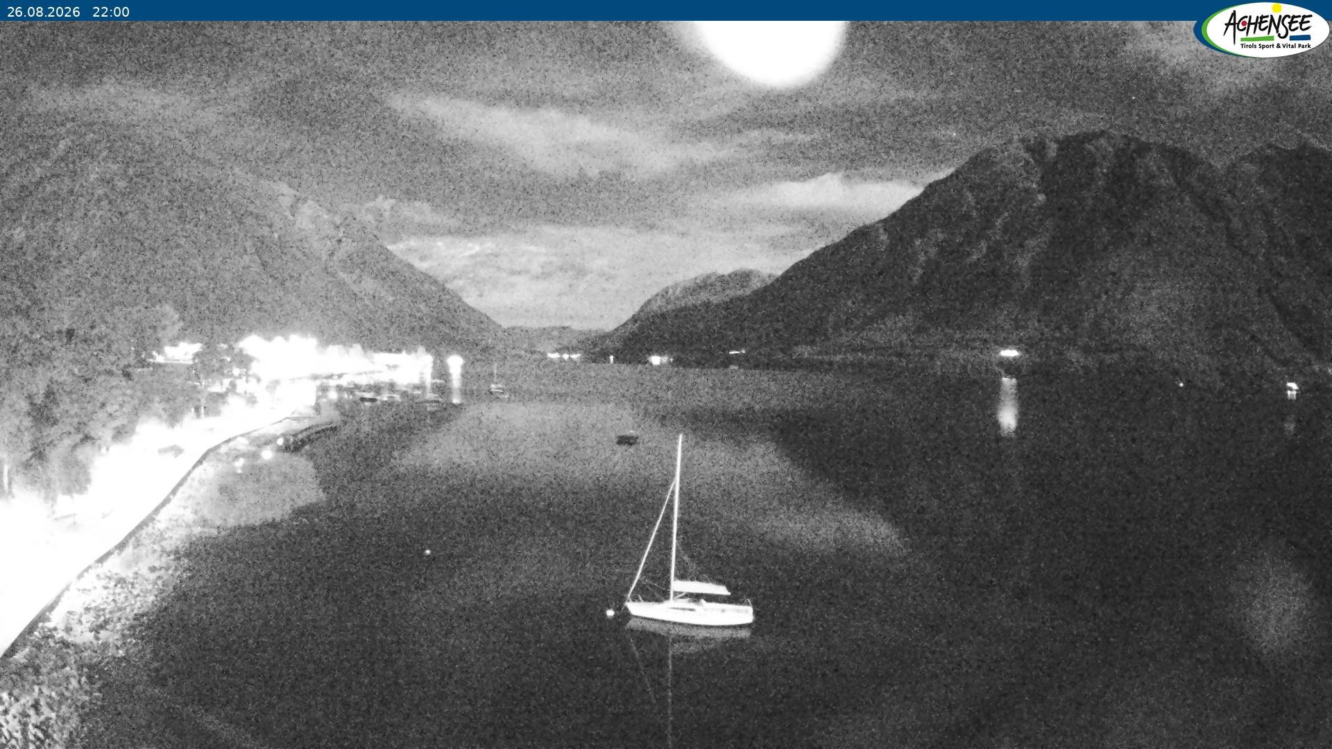 Archived image Webcam Pertisau at Achensee, footbridge