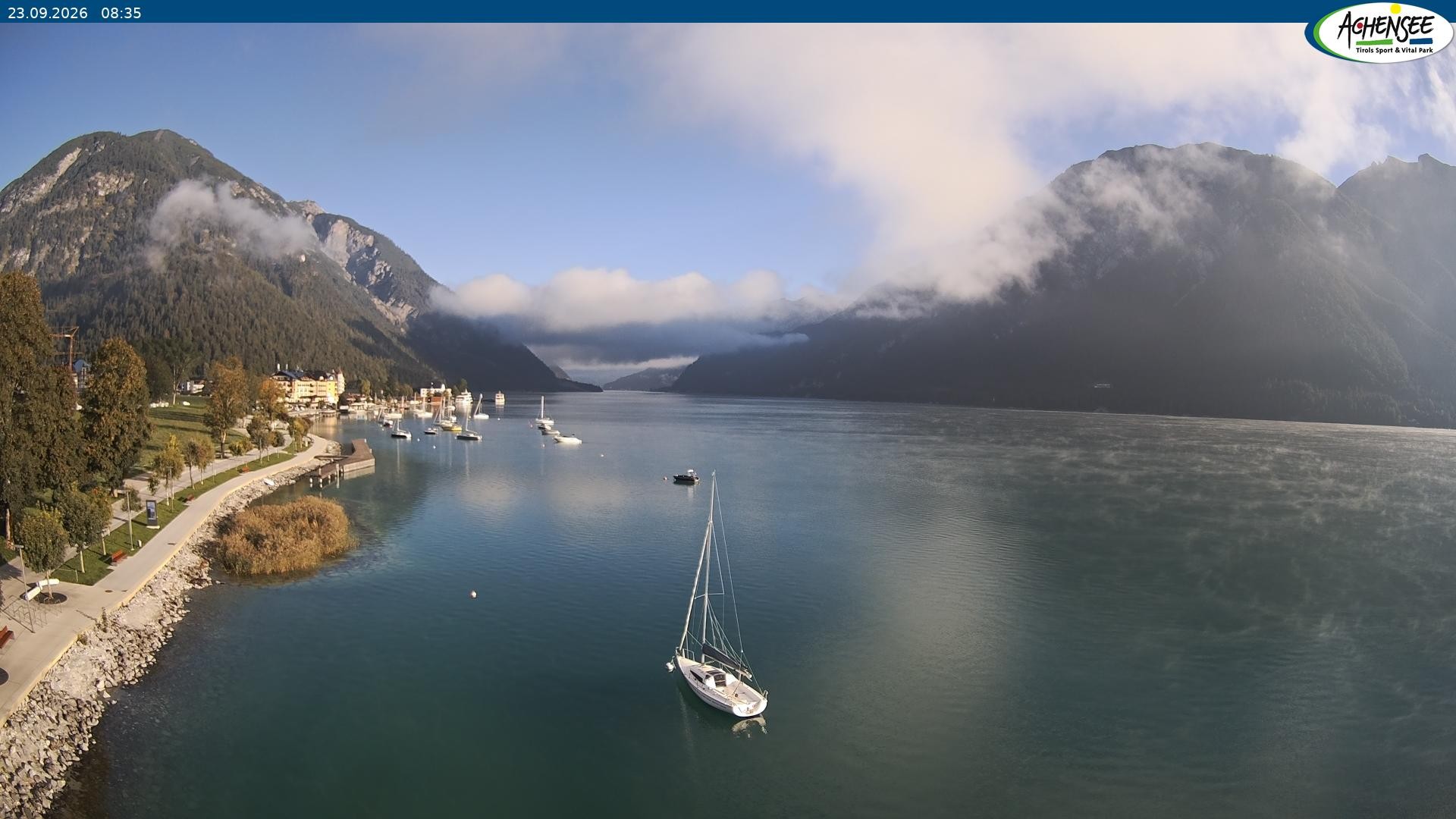 Archived image Webcam Pertisau at Achensee, footbridge