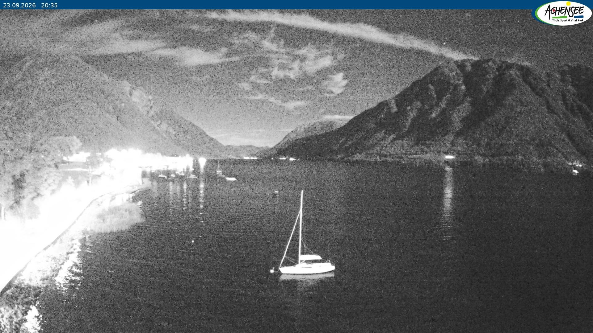 Archived image Webcam Pertisau at Achensee, footbridge