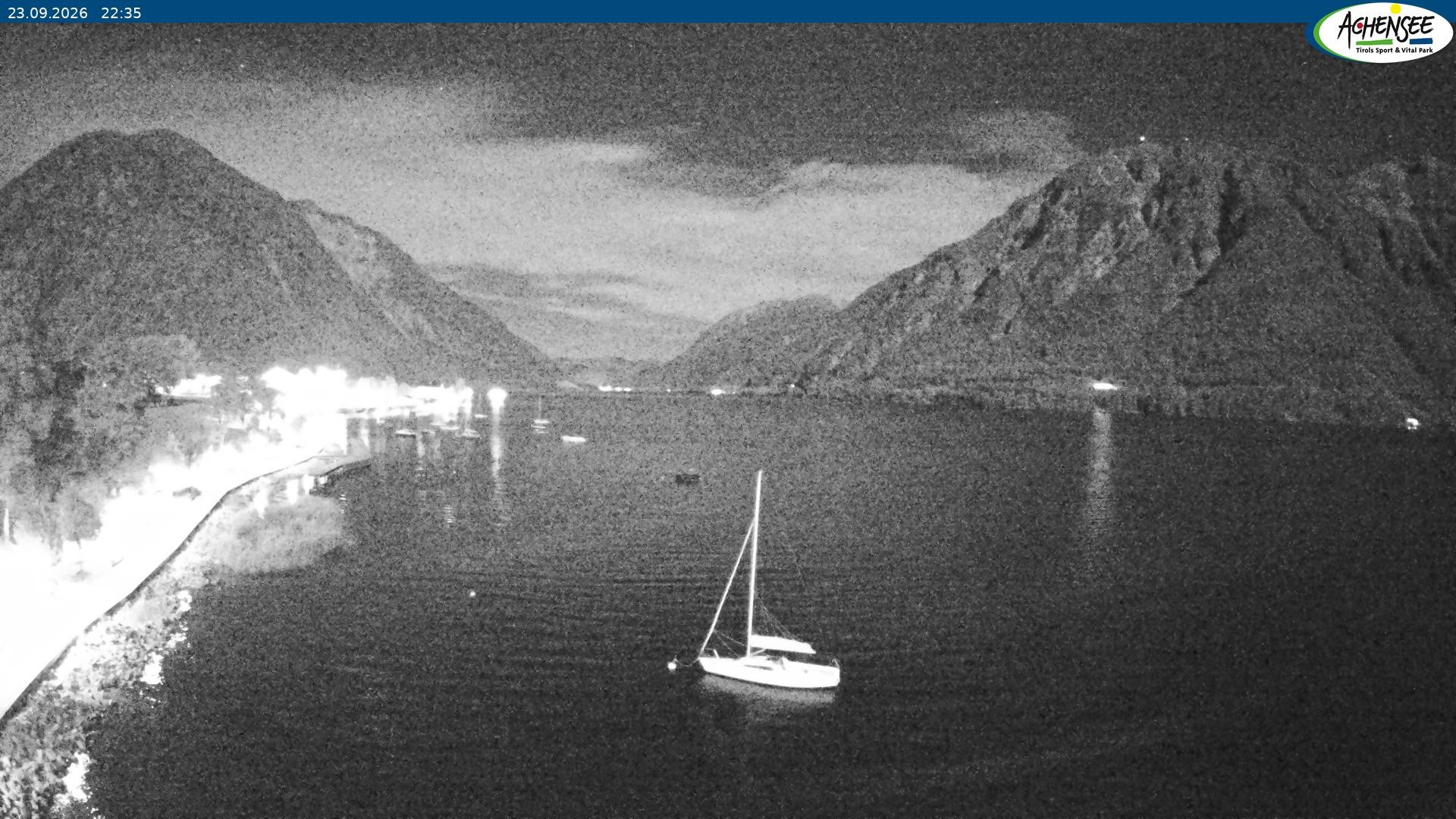 Archived image Webcam Pertisau at Achensee, footbridge