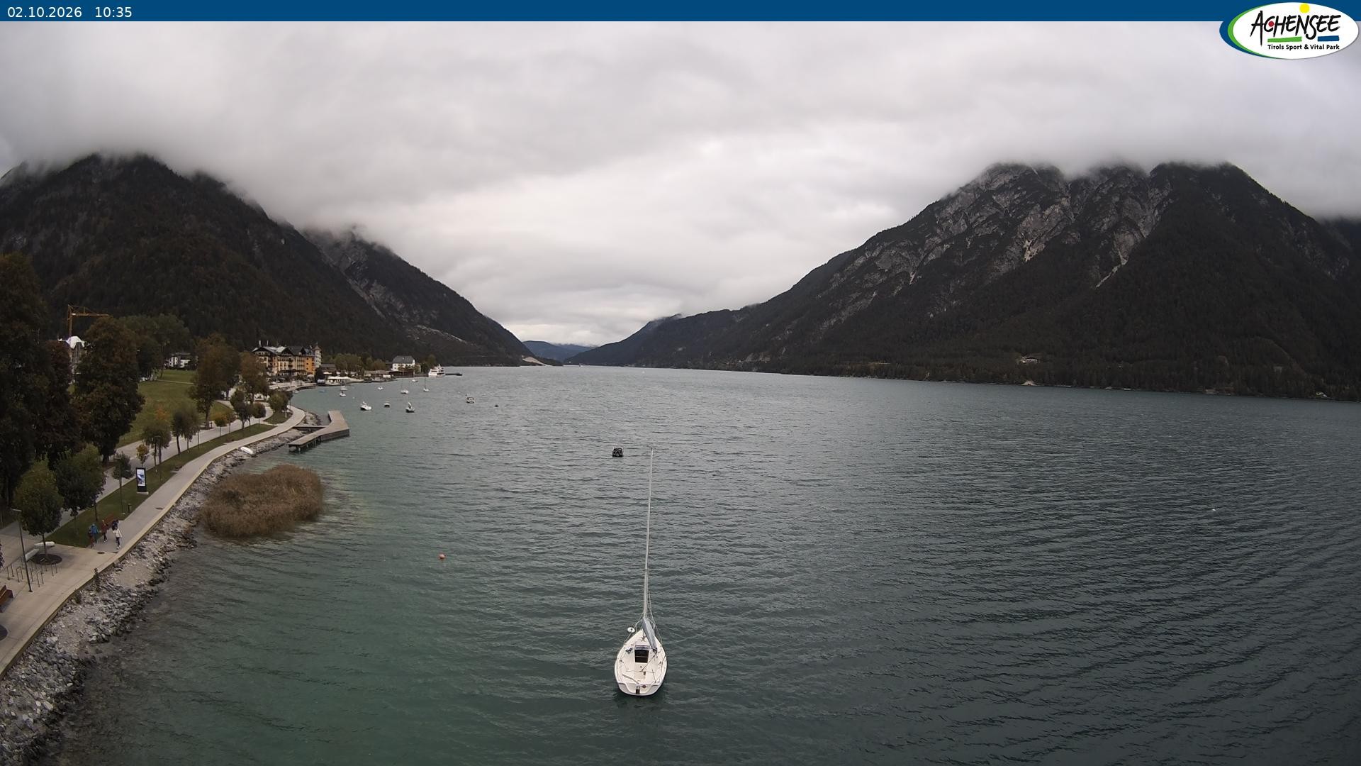 Archived image Webcam Pertisau at Achensee, footbridge