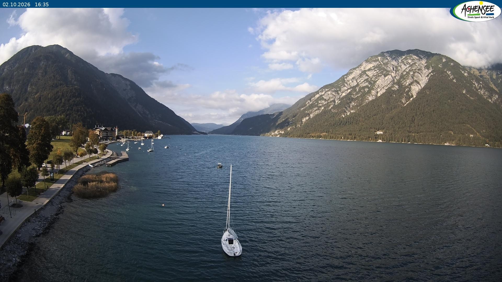 Archived image Webcam Pertisau at Achensee, footbridge
