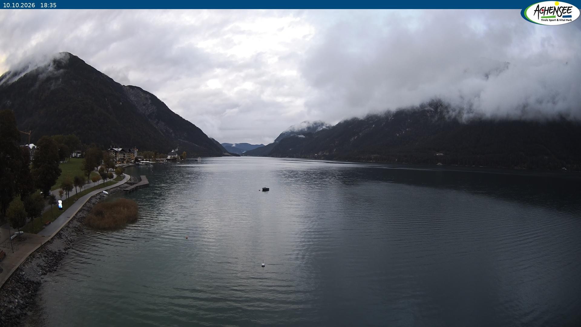 Archived image Webcam Pertisau at Achensee, footbridge