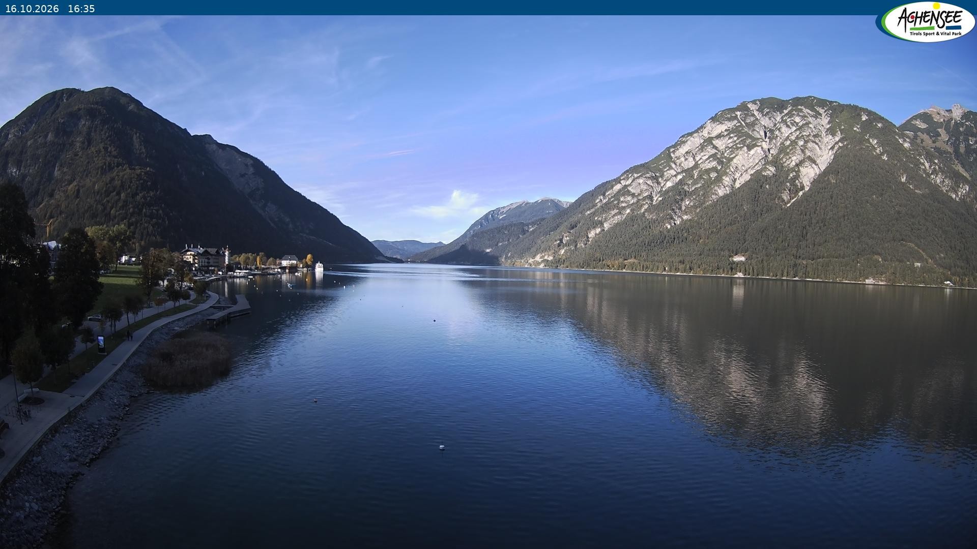 Archived image Webcam Pertisau at Achensee, footbridge