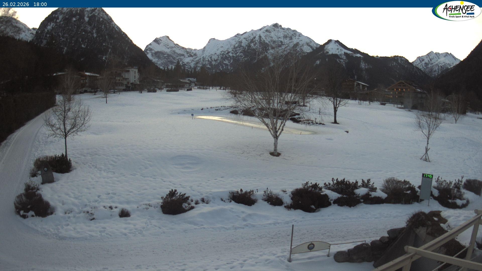 Archived image Webcam Pertisau, golfclub