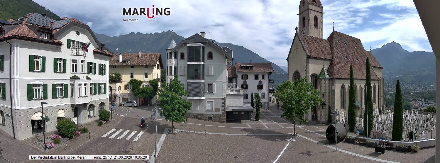 Archived image Webcam Marling - Piazza Chiesa