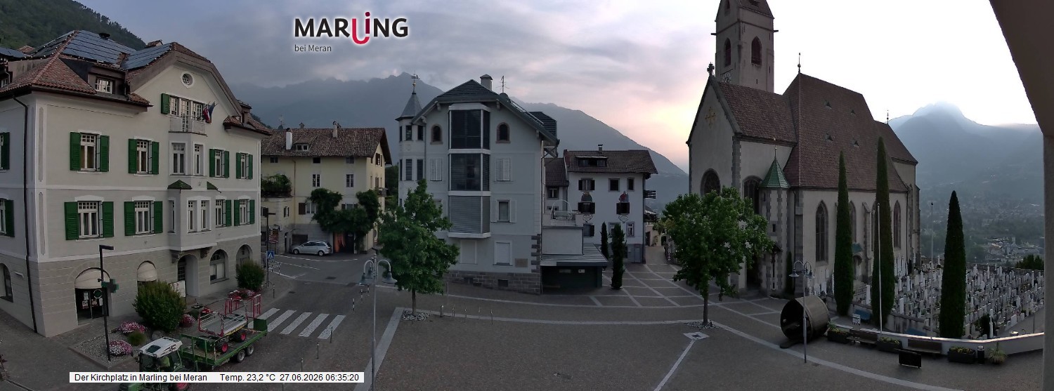 Archived image Webcam Marling - Piazza Chiesa