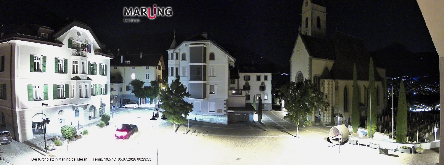 Archived image Webcam Marling - Piazza Chiesa