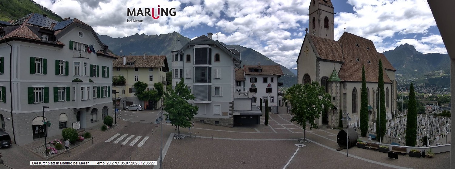 Archived image Webcam Marling - Piazza Chiesa