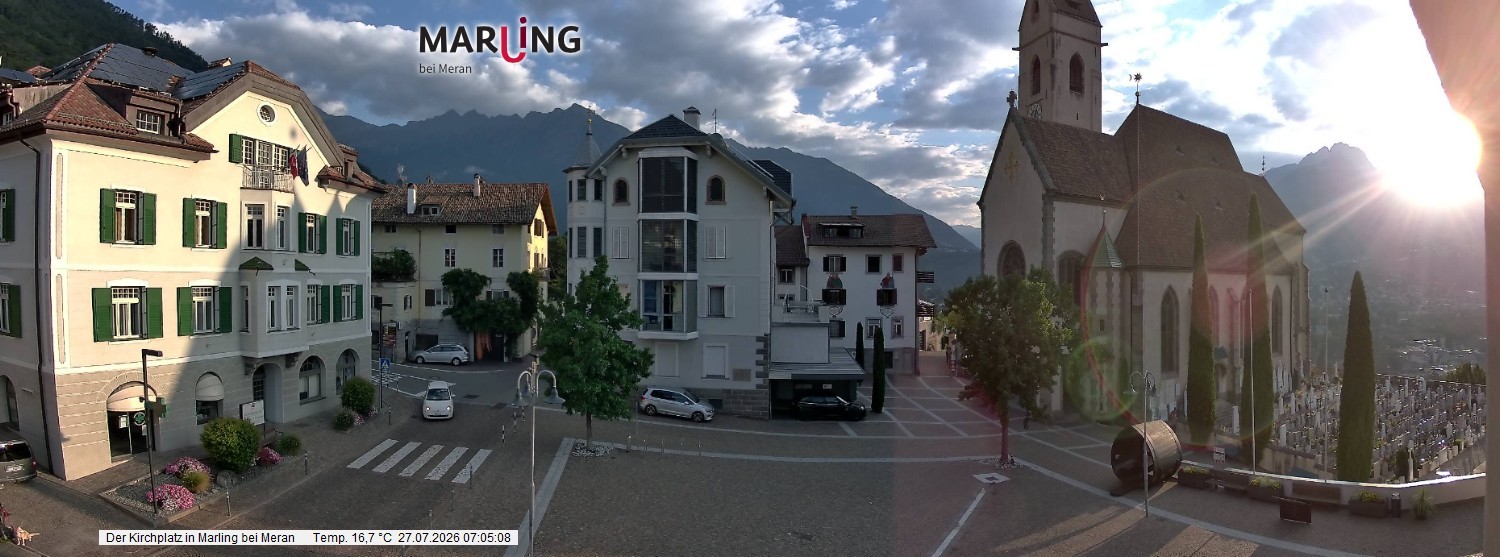 Archived image Webcam Marling - Piazza Chiesa