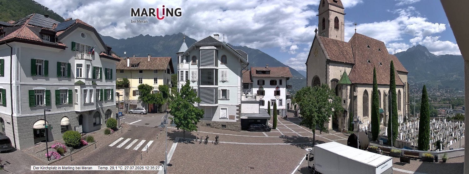 Archived image Webcam Marling - Piazza Chiesa