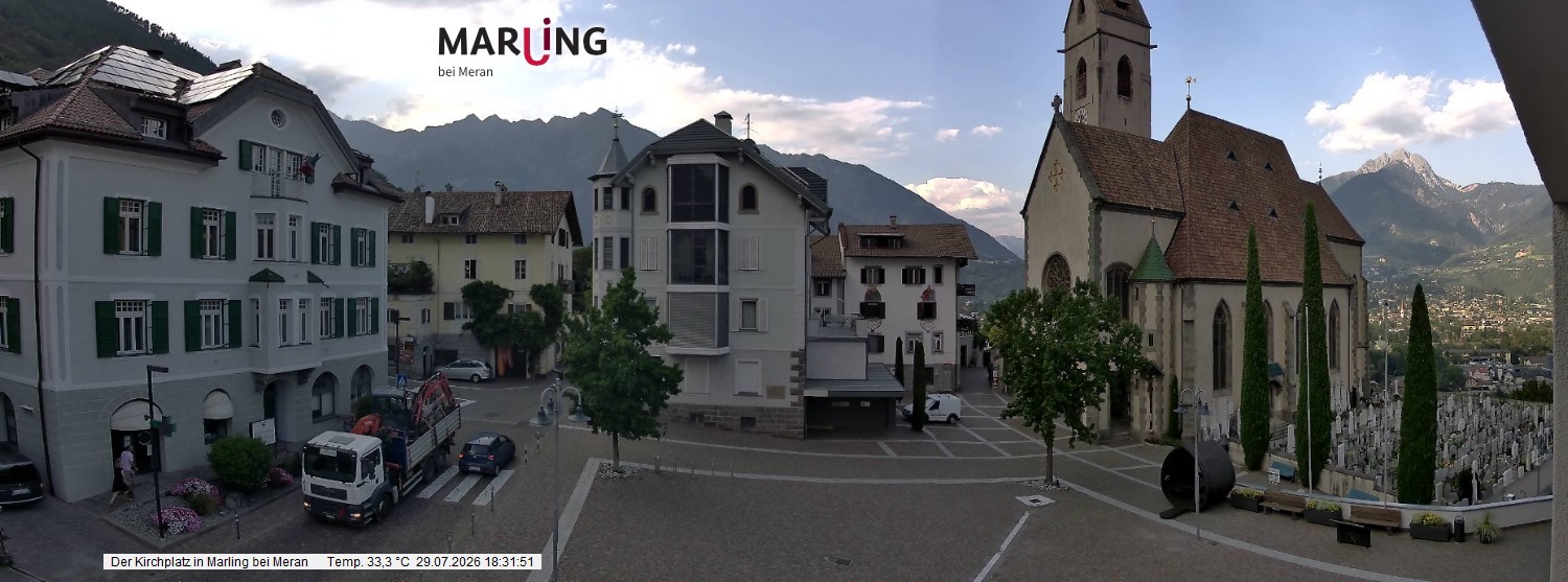 Archived image Webcam Marling - Piazza Chiesa