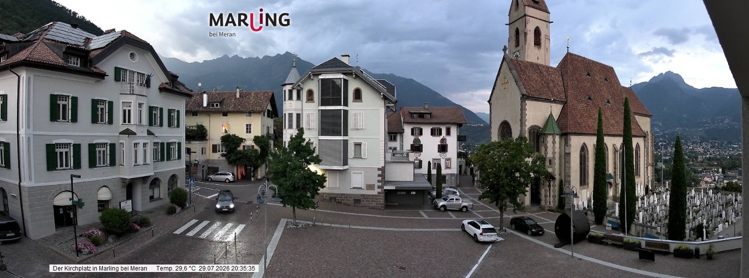 Archived image Webcam Marling - Piazza Chiesa