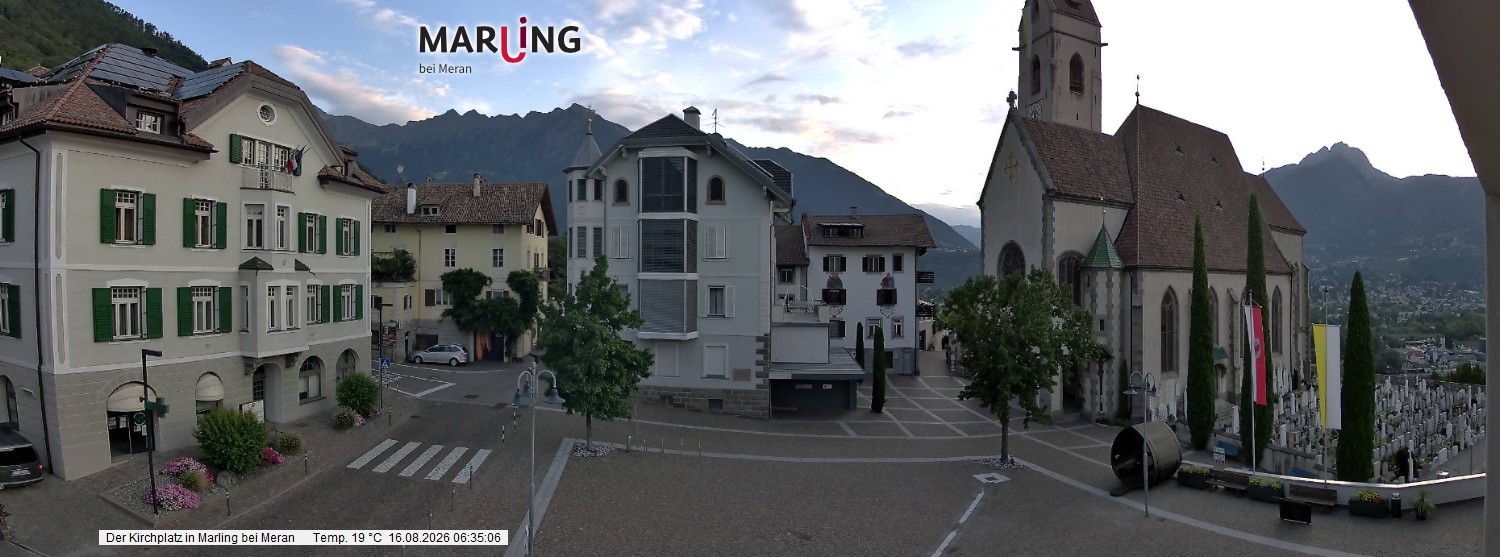 Archived image Webcam Marling - Piazza Chiesa