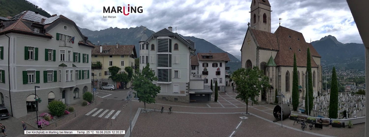 Archived image Webcam Marling - Piazza Chiesa