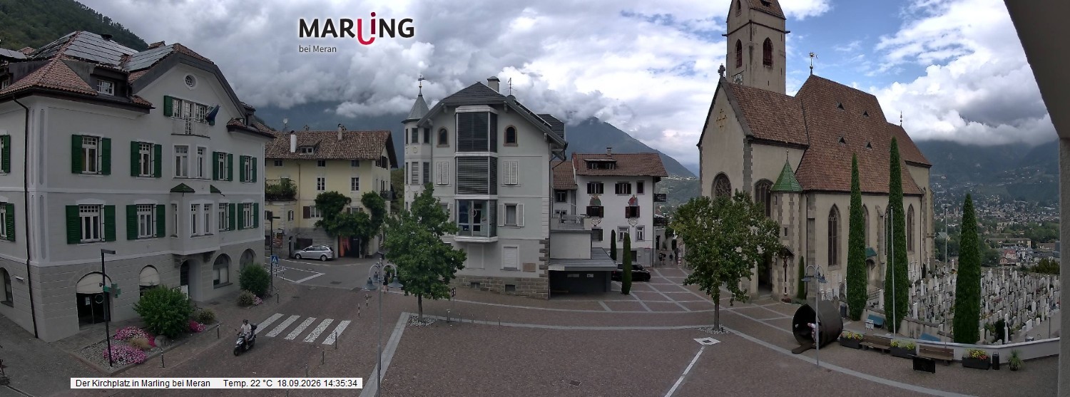 Archived image Webcam Marling - Piazza Chiesa