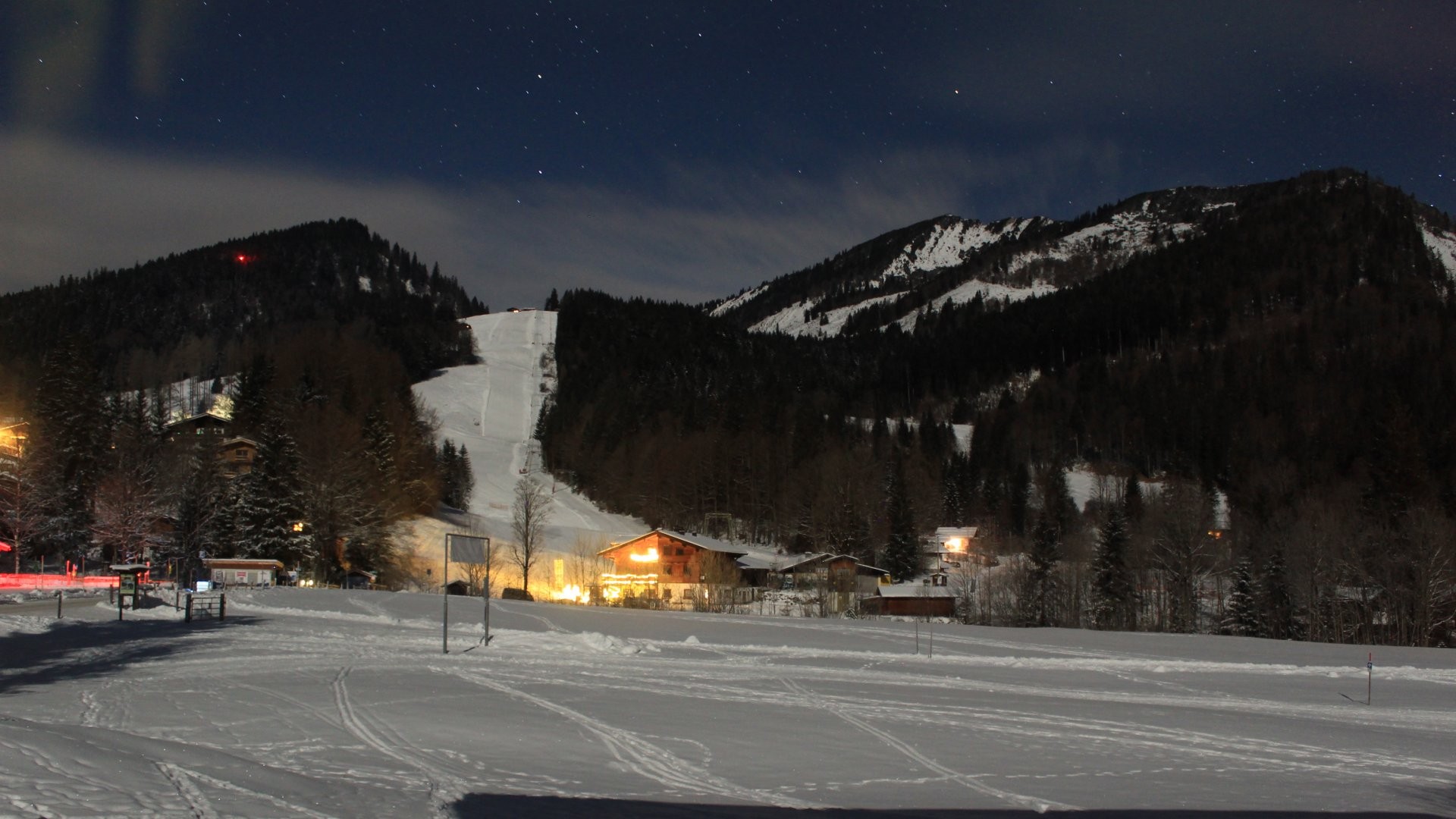 Archived image Webcam Unken: Heutal Mountain