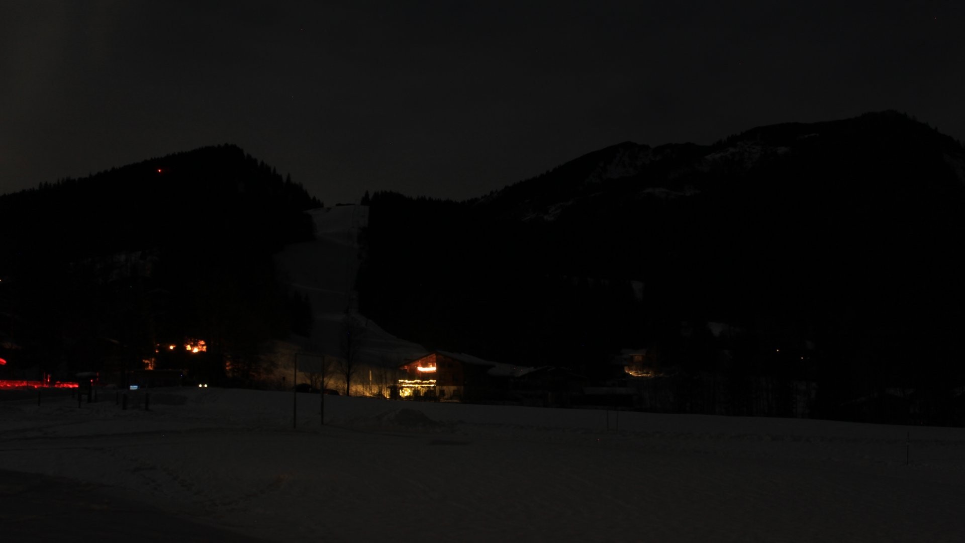 Archived image Webcam Unken: Heutal Mountain