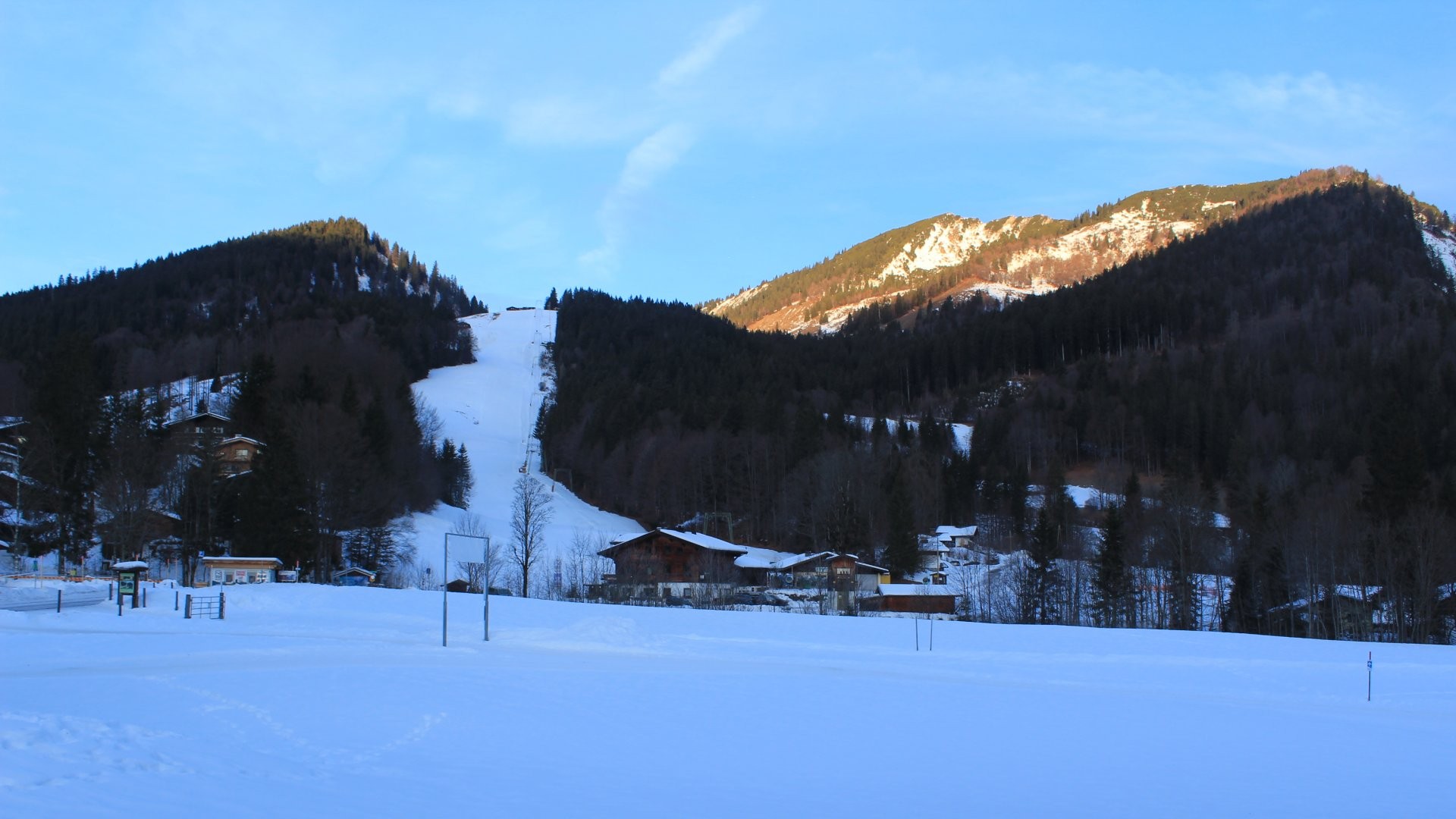 Archived image Webcam Unken: Heutal Mountain