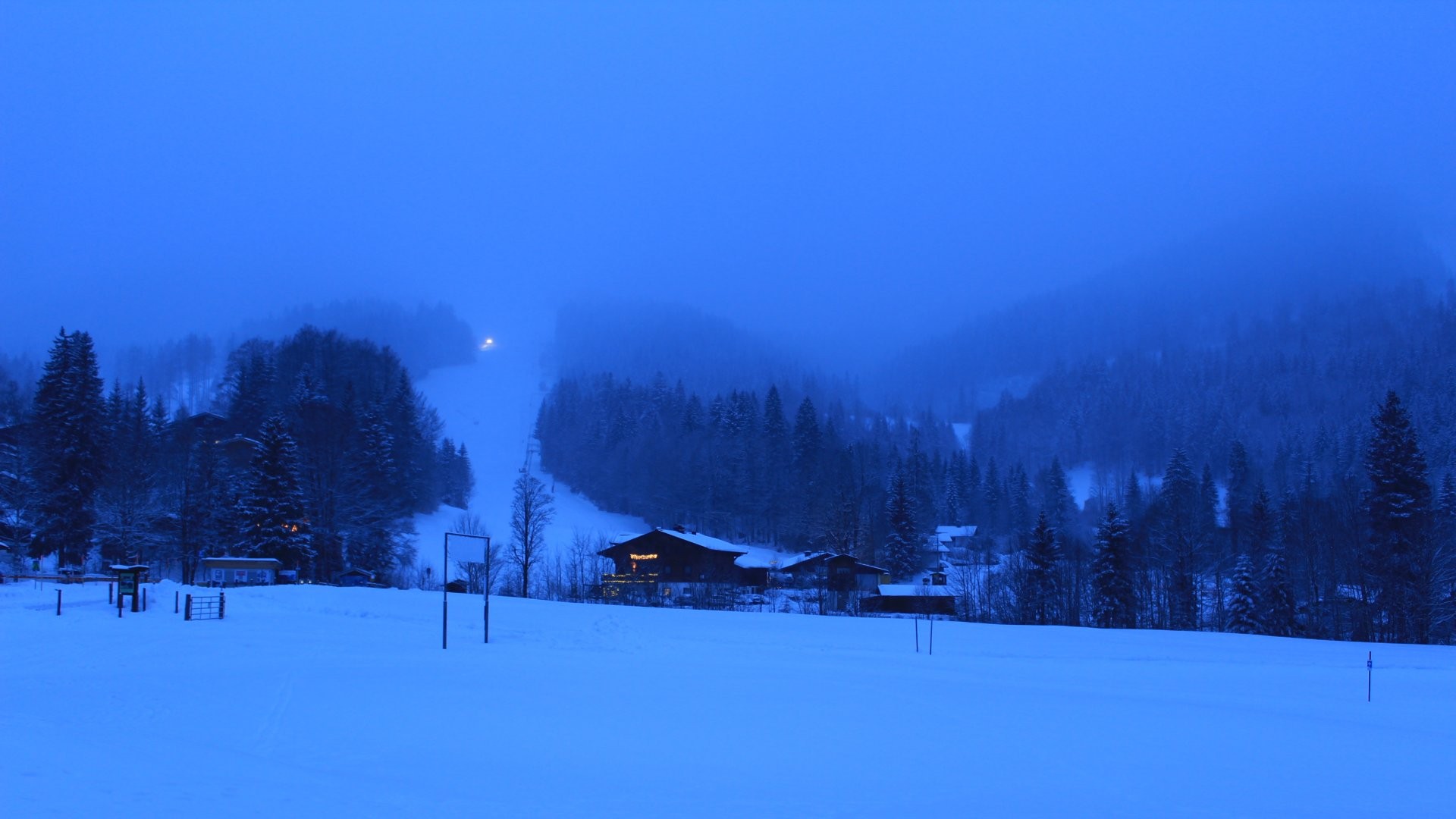 Archived image Webcam Unken: Heutal Mountain