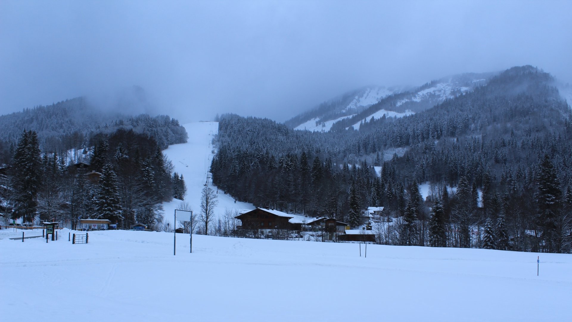 Archived image Webcam Unken: Heutal Mountain