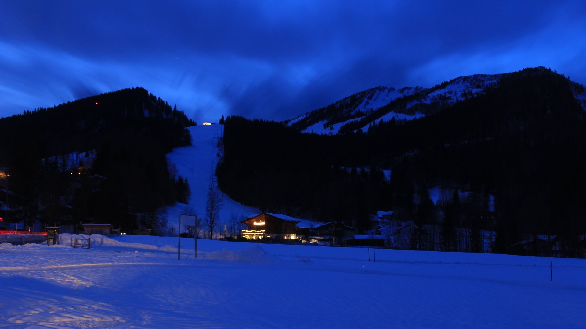 Archiv Foto Webcam Unken: Heutal Bergstation