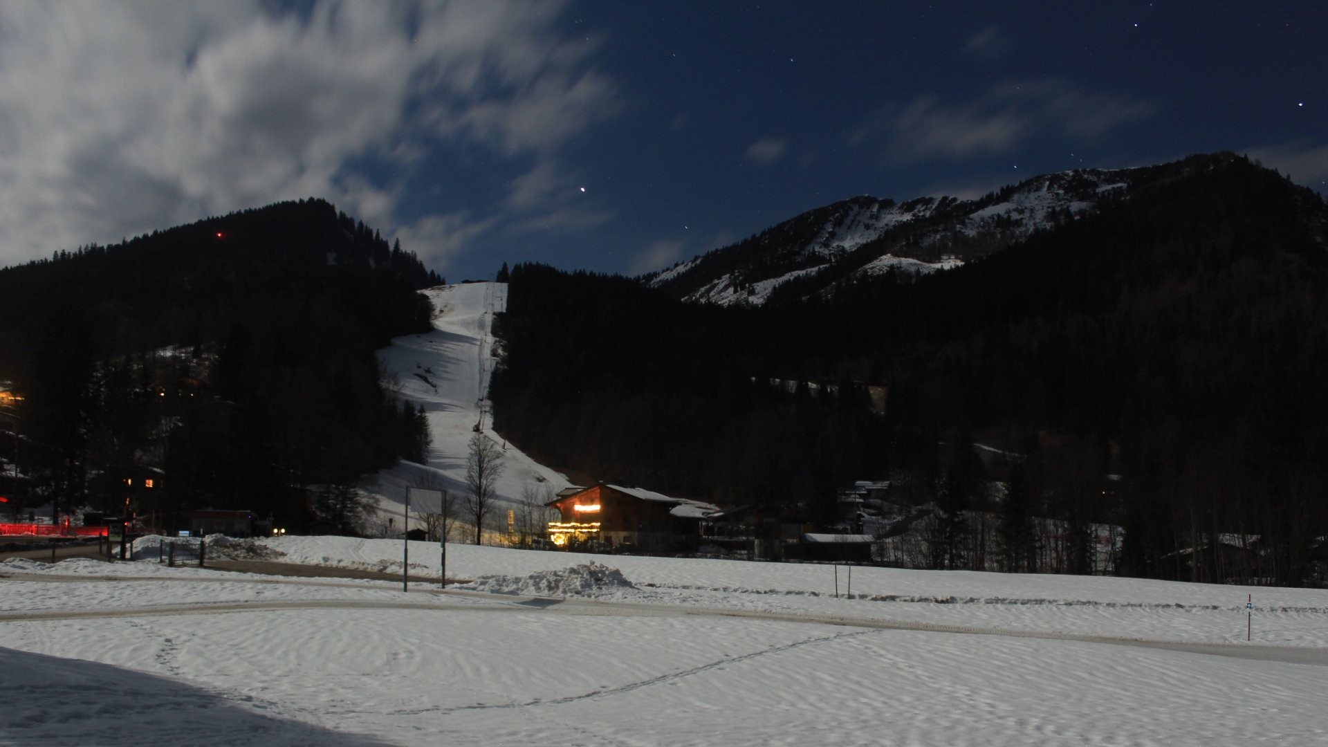 Archiv Foto Webcam Unken: Heutal Bergstation