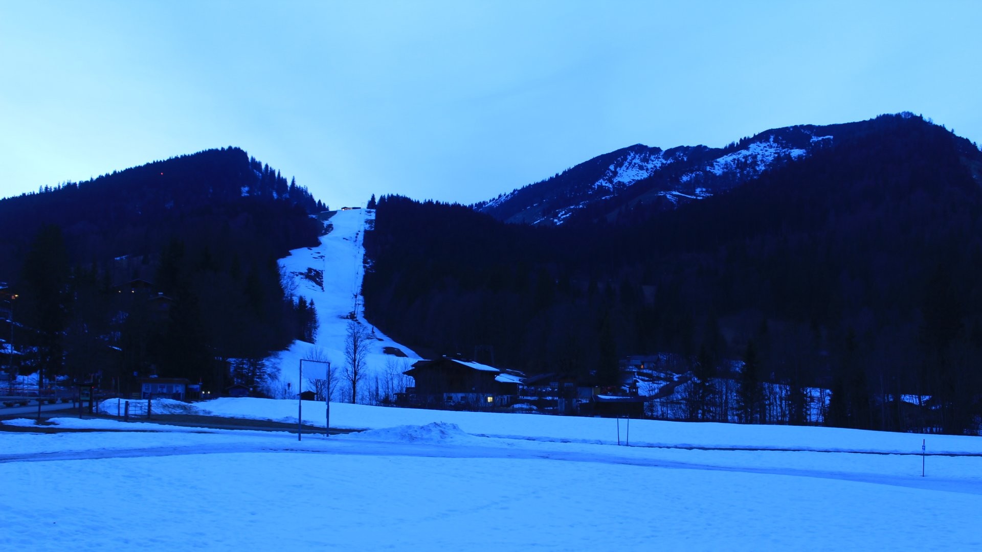 Archiv Foto Webcam Unken: Heutal Bergstation