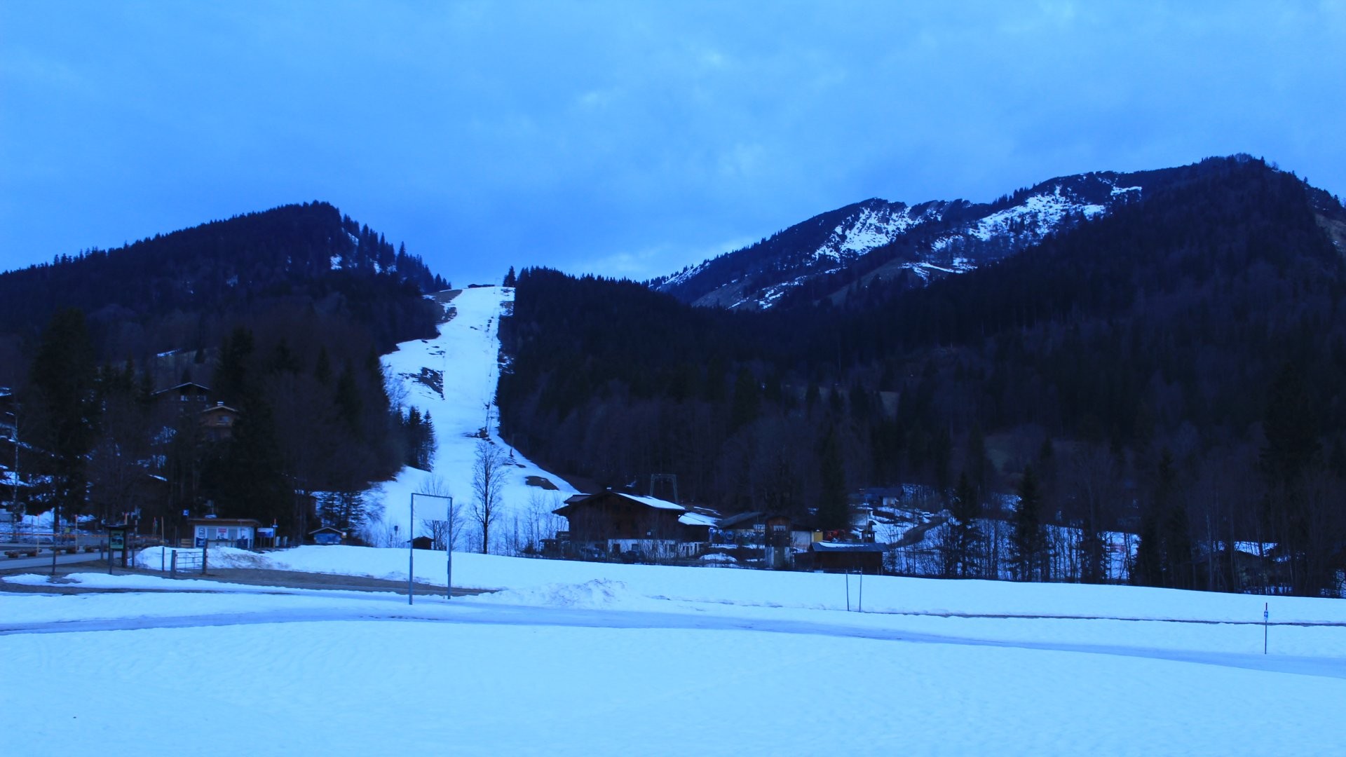 Archiv Foto Webcam Unken: Heutal Bergstation