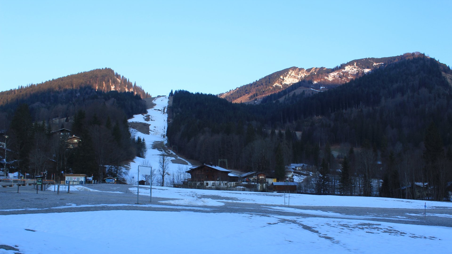 Archived image Webcam Unken: Heutal Mountain