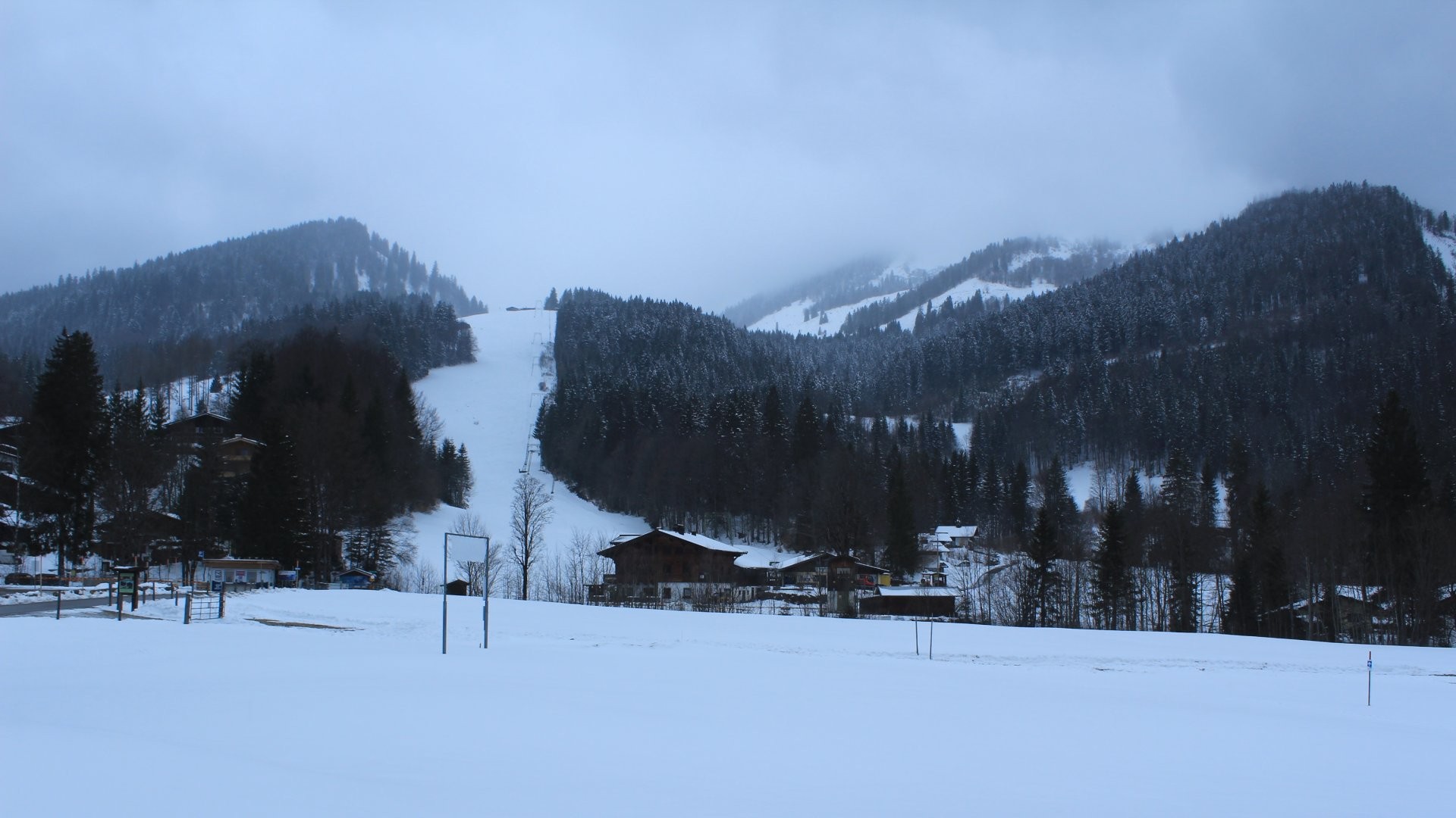 Archived image Webcam Unken: Heutal Mountain