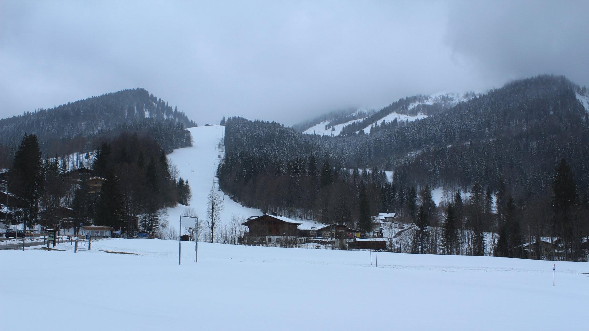 Archived image Webcam Unken: Heutal Mountain