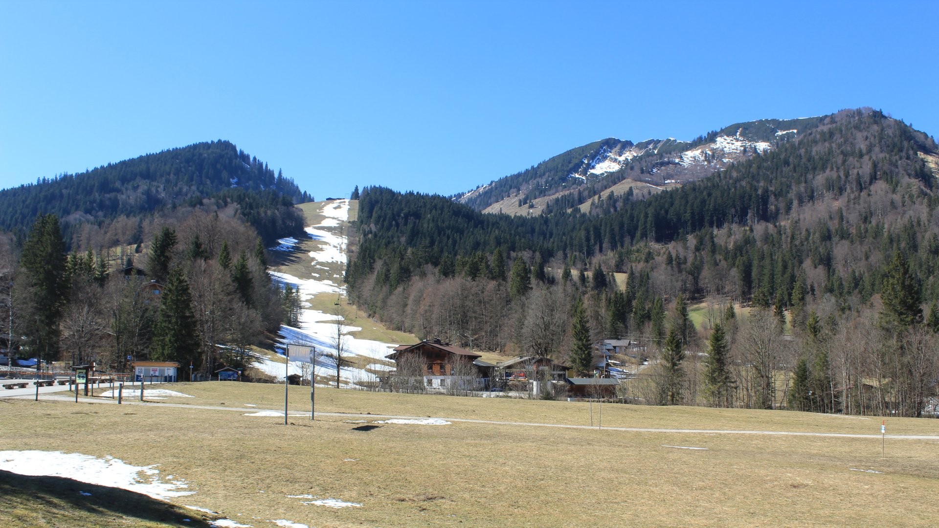 Archived image Webcam Unken: Heutal Mountain