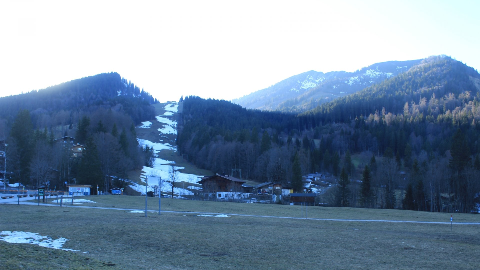 Archived image Webcam Unken: Heutal Mountain