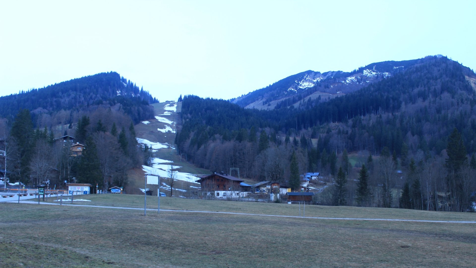 Archived image Webcam Unken: Heutal Mountain