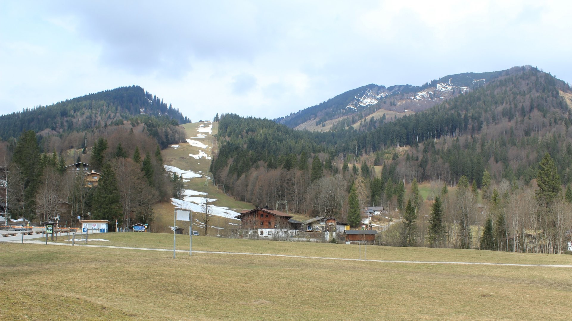 Archived image Webcam Unken: Heutal Mountain