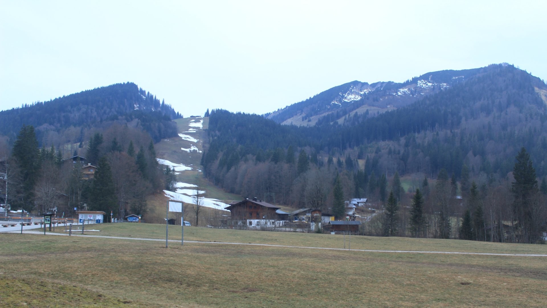 Archived image Webcam Unken: Heutal Mountain