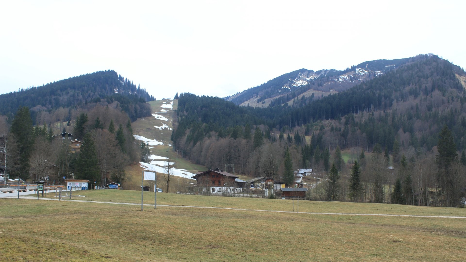 Archived image Webcam Unken: Heutal Mountain