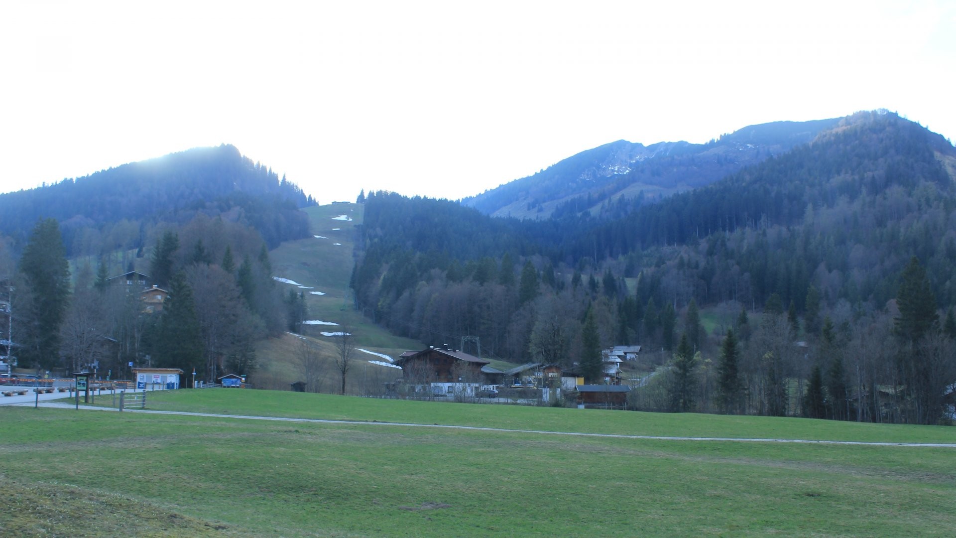 Archiv Foto Webcam Unken: Heutal Bergstation