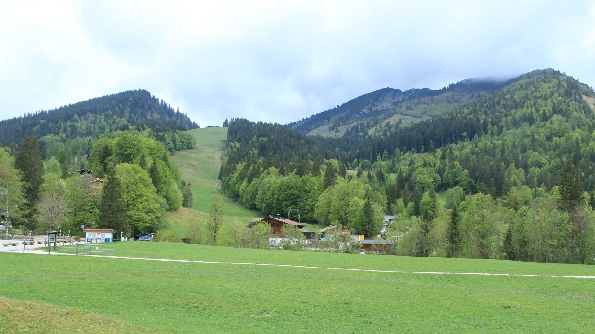Archiv Foto Webcam Unken: Heutal Bergstation