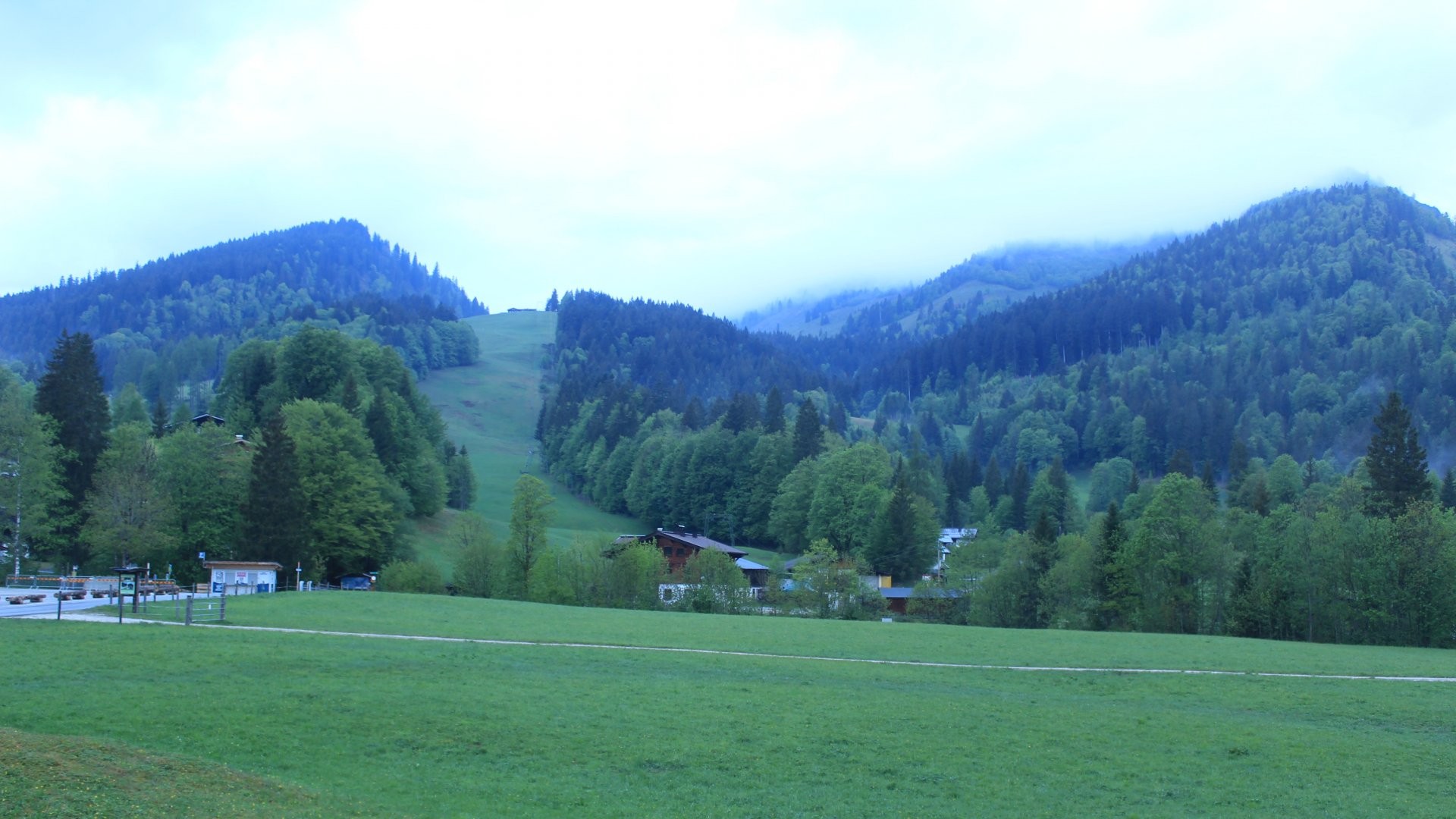 Archived image Webcam Unken: Heutal Mountain